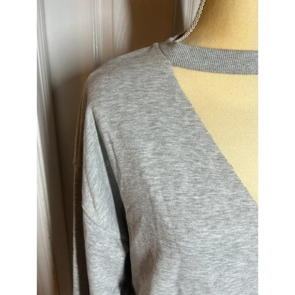 Miss Selfridge Women’s Cut Out V-Neck Sweatshirt Shirt Size 12 Grey - Picture 3 of 13